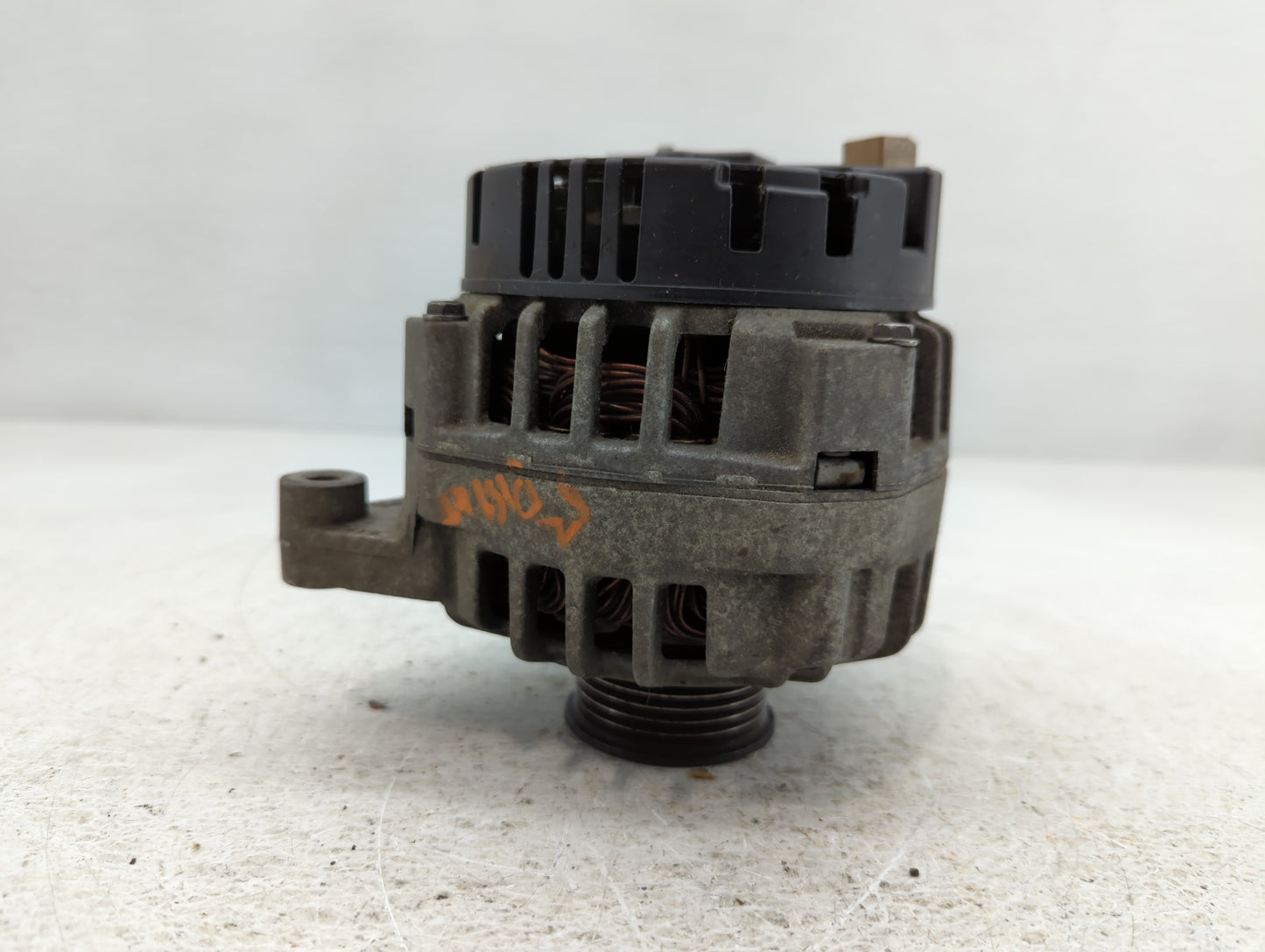 1999-2002 Volkswagen Passat Alternator Replacement Generator Charging Assembly Engine OEM P/N:06B 903 016D Fits OEM Used Auto Parts - Oemusedautoparts1.com