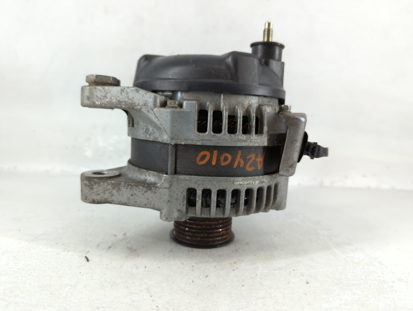 2017 Genesis G80 Alternator Replacement Generator Charging Assembly Engine OEM P/N:104211-8470 37300-3C552 Fits OEM Used Auto Parts - Oemusedautoparts1.com