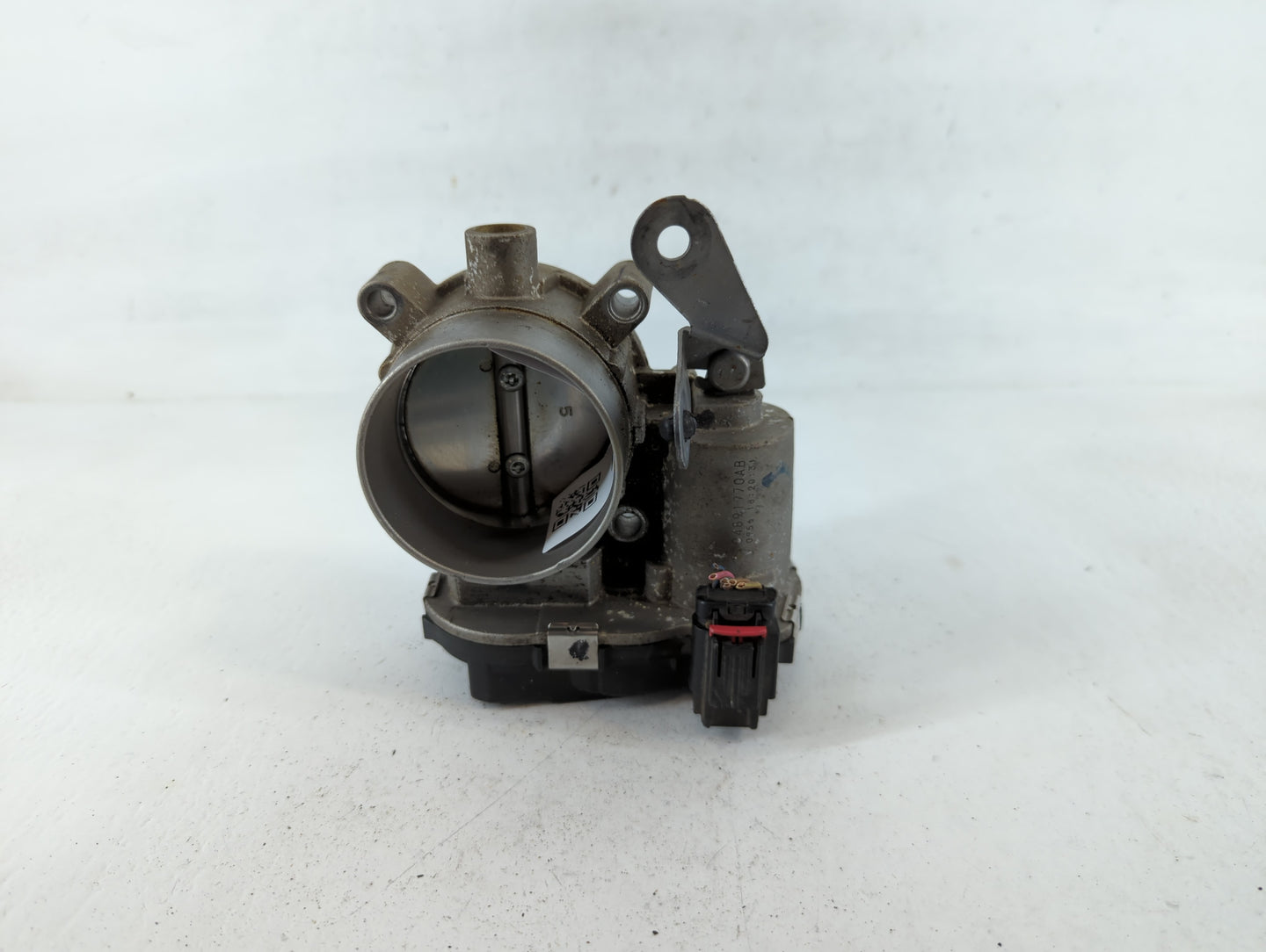 2015-2021 Jeep Renegade Throttle Body P/N:04891970AB Fits Fits 2014 2015 2016 2017 2018 2019 2020 2021 2022 OEM Used Auto Parts - Oemusedautoparts1.com