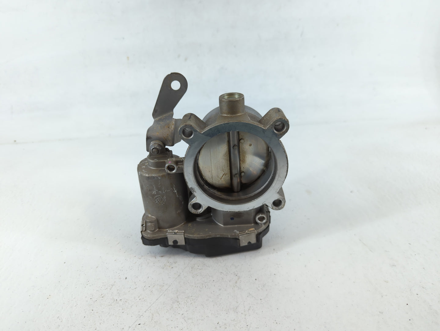 2015-2021 Jeep Renegade Throttle Body P/N:04891970AB Fits Fits 2014 2015 2016 2017 2018 2019 2020 2021 2022 OEM Used Auto Parts - Oemusedautoparts1.com