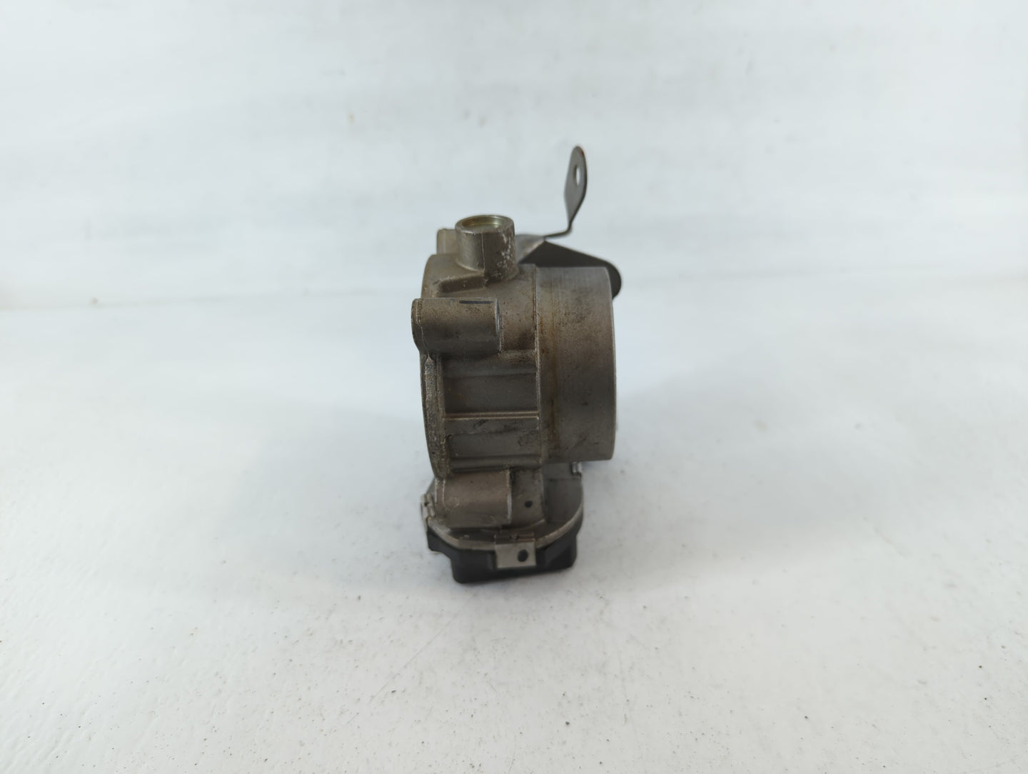 2015-2021 Jeep Renegade Throttle Body P/N:04891970AB Fits Fits 2014 2015 2016 2017 2018 2019 2020 2021 2022 OEM Used Auto Parts - Oemusedautoparts1.com