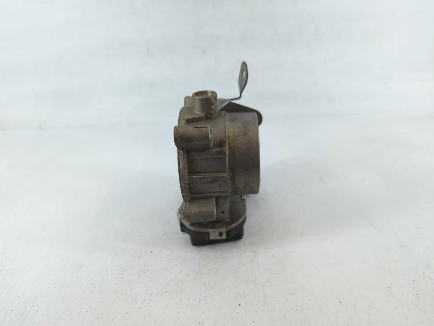 2015-2021 Jeep Renegade Throttle Body P/N:04891970AB Fits Fits 2014 2015 2016 2017 2018 2019 2020 2021 2022 OEM Used Auto Parts - Oemusedautoparts1.com