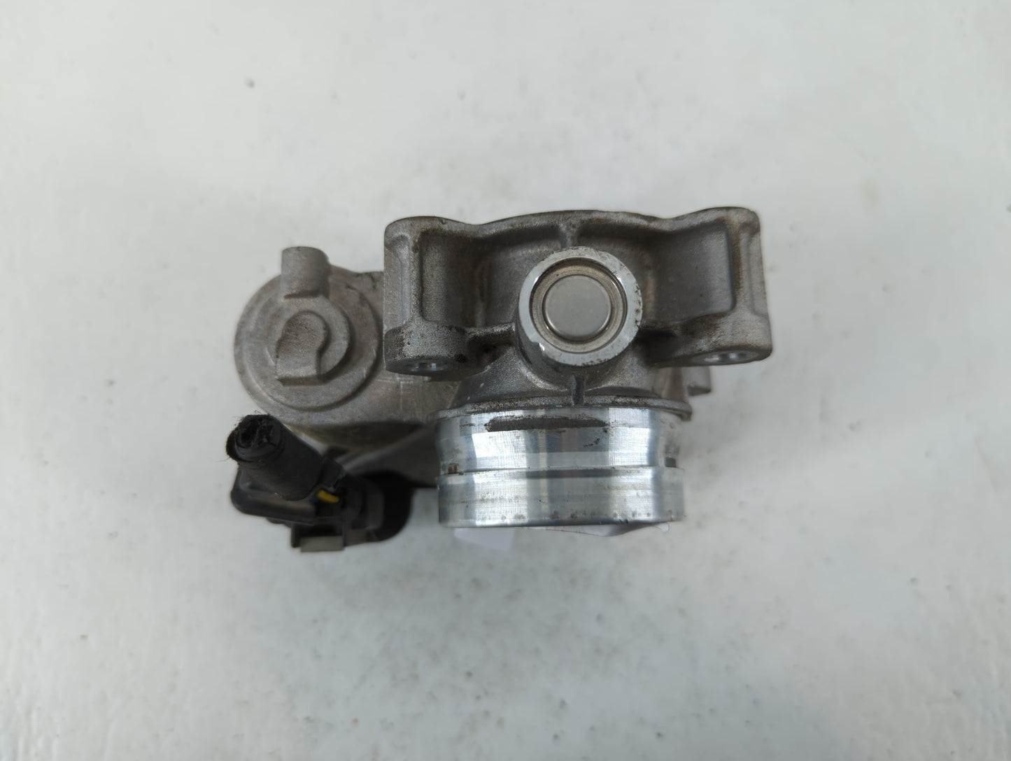 2018-2022 Gmc Terrain Throttle Body P/N:12671379AA Fits Fits 2016 2017 2018 2019 2020 2021 2022 OEM Used Auto Parts - Oemusedautoparts1.com