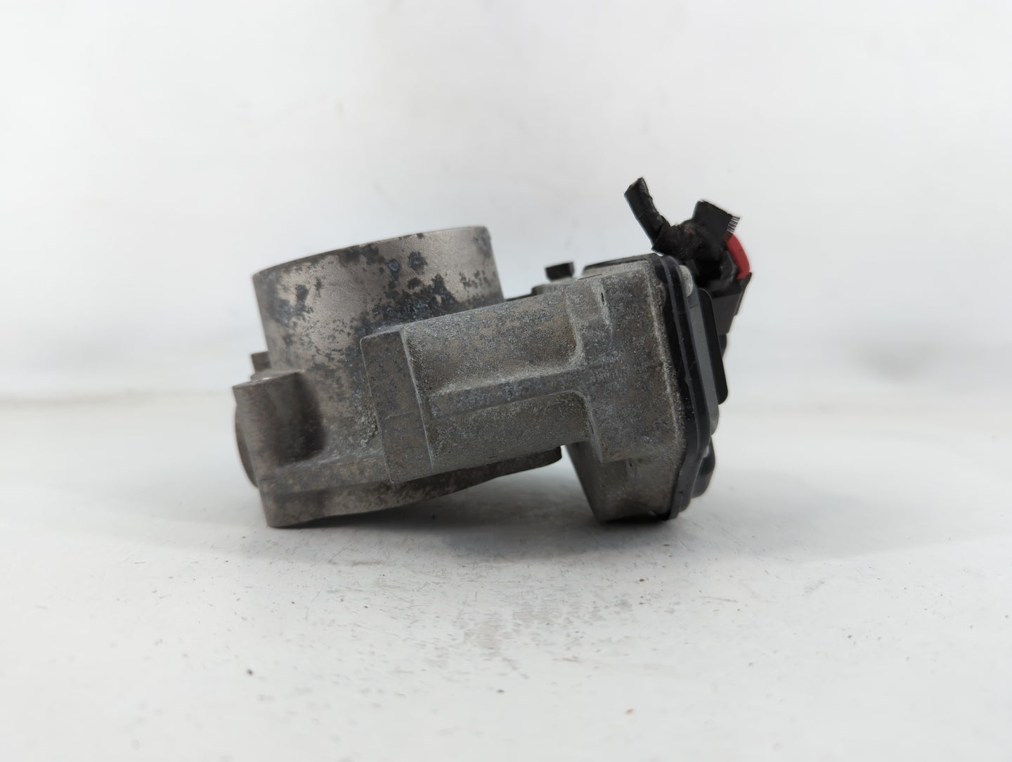 2008-2012 Ford Taurus Throttle Body P/N:7T4E-EC 082190046622, 080608 2 EE01A Fits Fits 2007 2008 2009 2010 2011 2012 2013 2014 OEM Used Auto Parts - Oemusedautoparts1.com