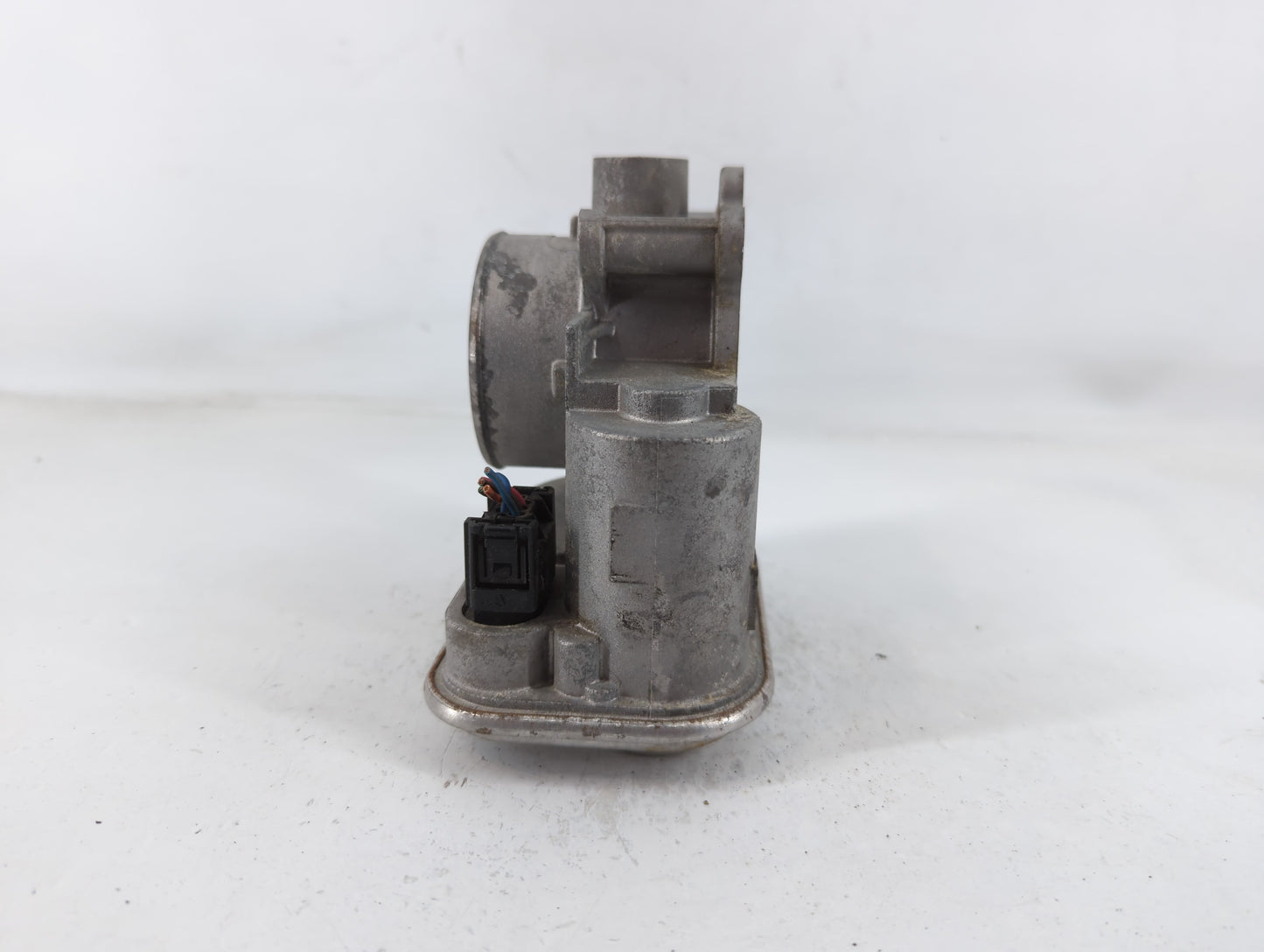 2017 Jeep Compass Throttle Body P/N:5429090 Fits Fits 2007 2008 2009 2010 2011 2012 2013 2014 2015 2016 2018 OEM Used Auto Parts - Oemusedautoparts1.com