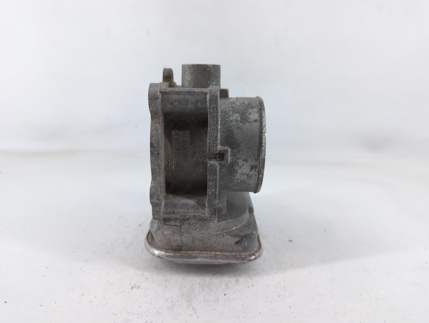 2017 Jeep Compass Throttle Body P/N:5429090 Fits Fits 2007 2008 2009 2010 2011 2012 2013 2014 2015 2016 2018 OEM Used Auto Parts - Oemusedautoparts1.com