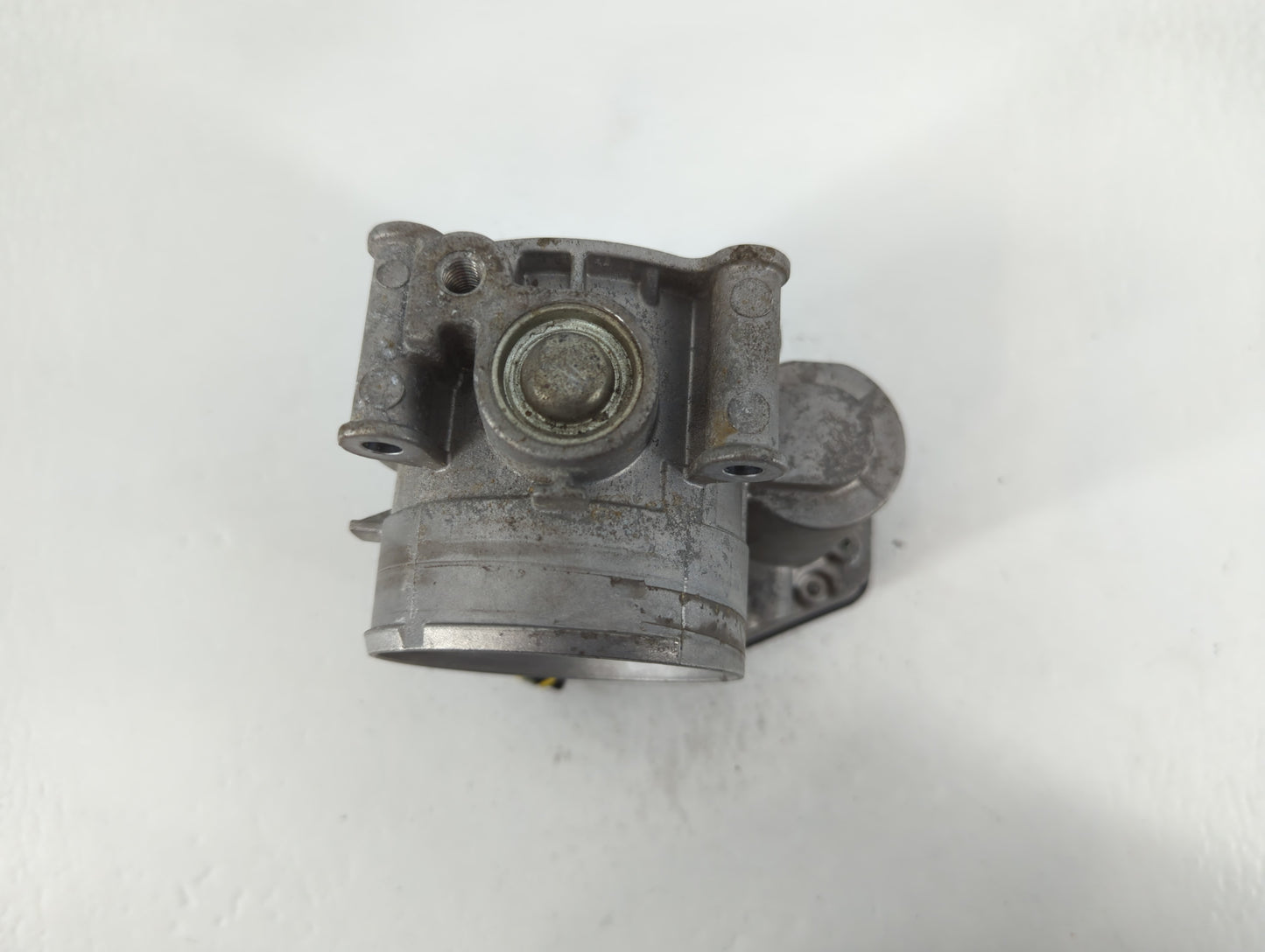 2013-2019 Ford Taurus Throttle Body P/N:2C1323A-0811 Fits Fits 2011 2012 2013 2014 2015 2016 2017 2018 2019 OEM Used Auto Parts - Oemusedautoparts1.com