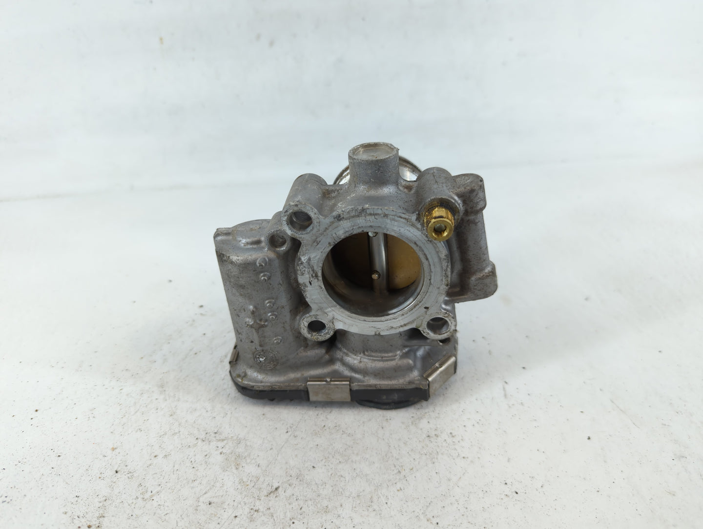 2013-2021 Chevrolet Trax Throttle Body P/N:0 280 750 499 55 565 489 Fits OEM Used Auto Parts - Oemusedautoparts1.com