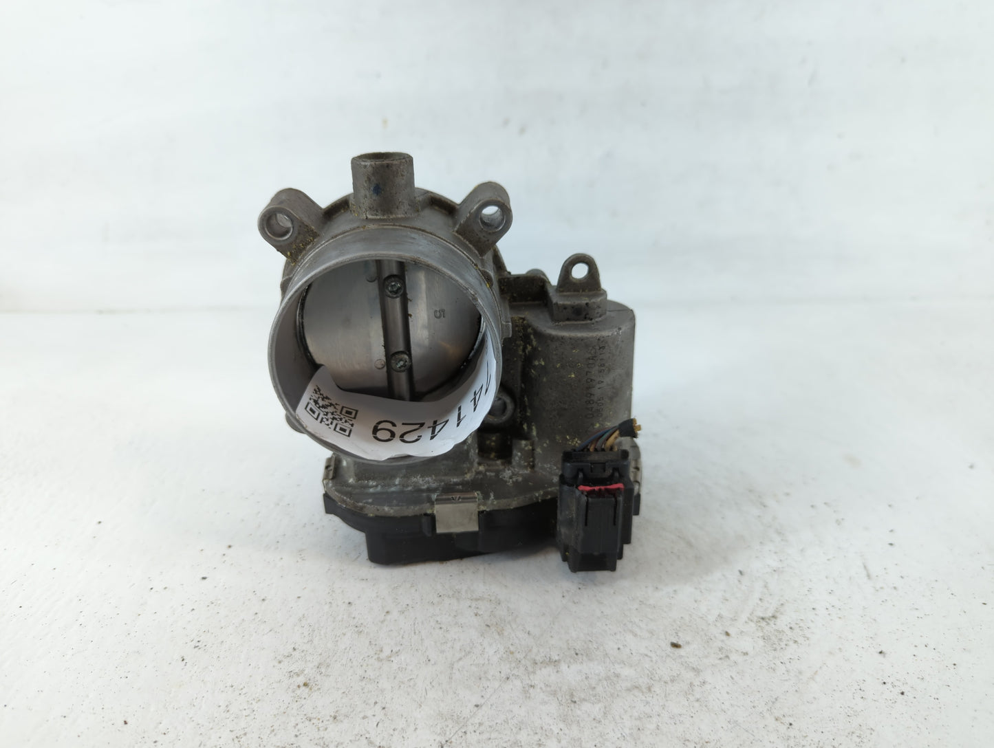2015-2017 Chrysler 200 Throttle Body P/N:04891970A Fits Fits 2014 2015 2016 2017 2018 2019 2020 2021 2022 OEM Used Auto Parts - Oemusedautoparts1.com