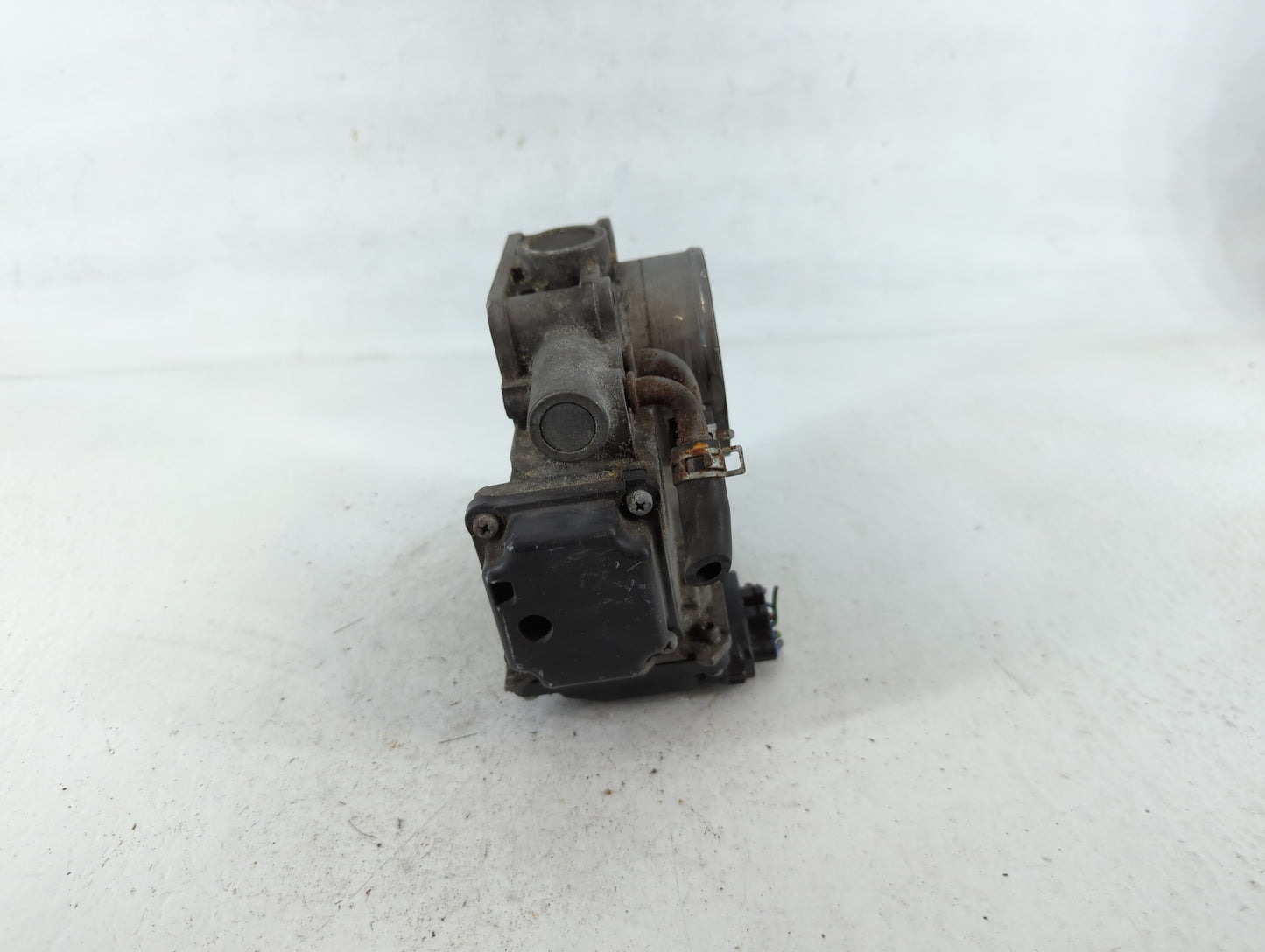 2008-2012 Honda Accord Throttle Body Fits Fits 2008 2009 2010 2011 2012 OEM Used Auto Parts - Oemusedautoparts1.com