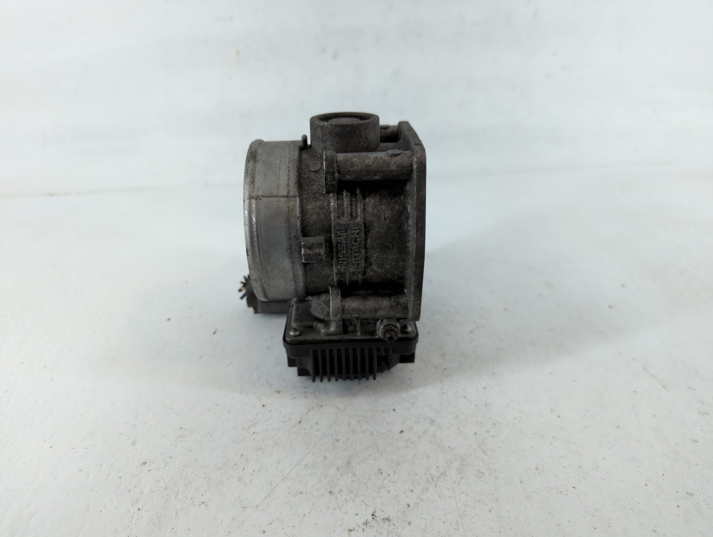 2003-2005 Infiniti Fx35 Throttle Body P/N:05402H RME70-04 Fits Fits 2002 2003 2004 2005 2006 OEM Used Auto Parts - Oemusedautoparts1.com