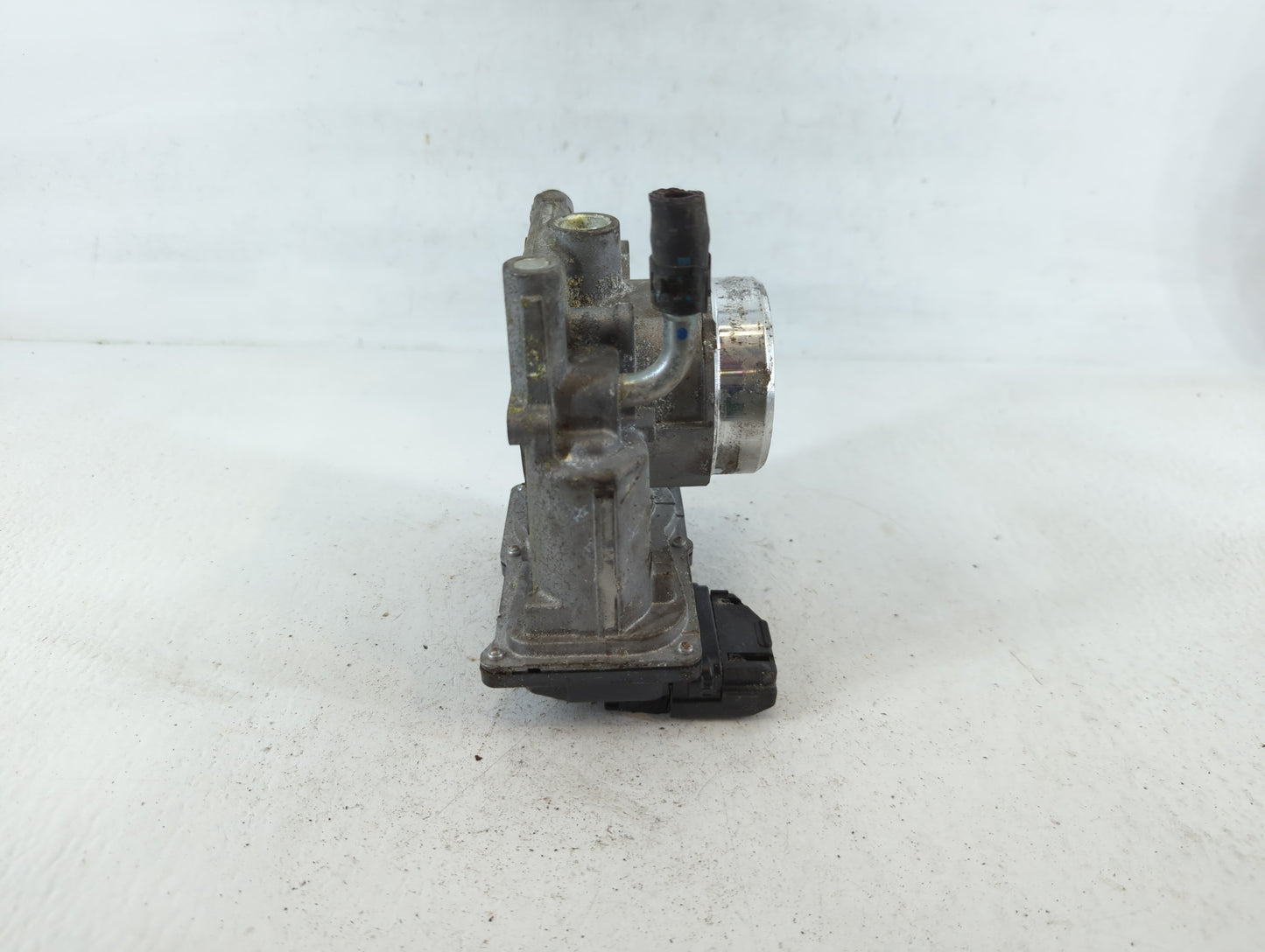 2016-2022 Mazda Cx-9 Throttle Body P/N:142005E24 00405 5E28 Fits Fits 2016 2017 2018 2019 2020 2021 2022 OEM Used Auto Parts - Oemusedautoparts1.com