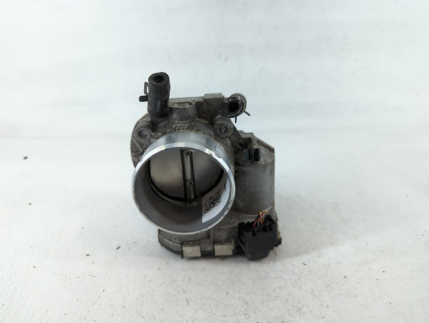 2011-2015 Kia Optima Throttle Body P/N:35100-2G700 Fits Fits 2011 2012 2013 2014 2015 2016 OEM Used Auto Parts - Oemusedautoparts1.com
