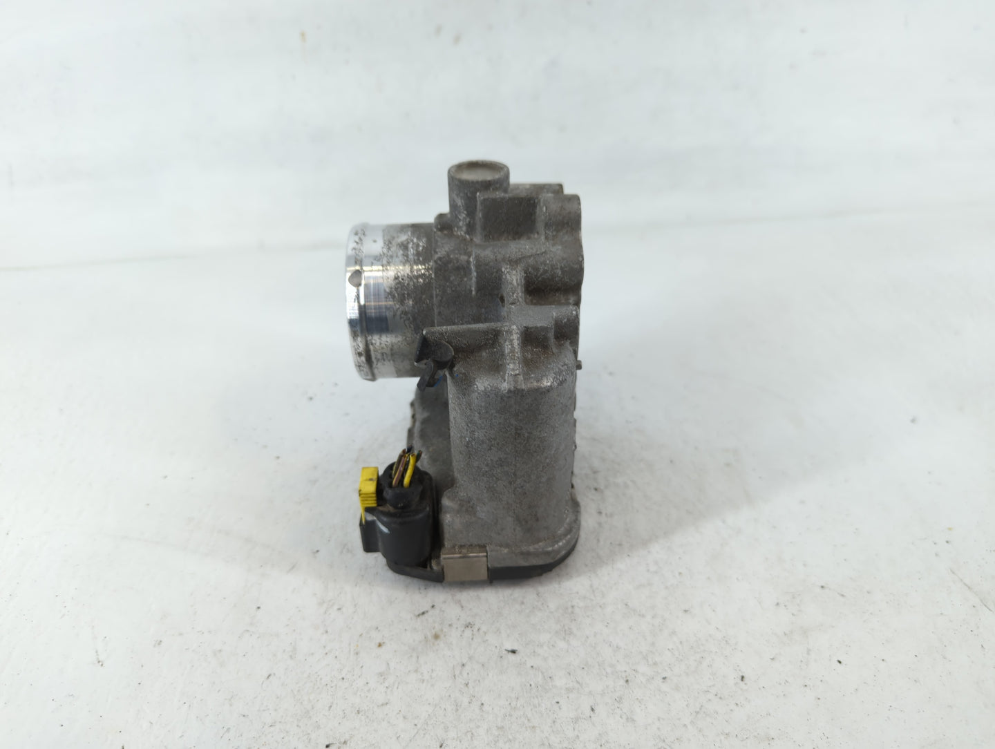 2014-2019 Ford Fiesta Throttle Body P/N:7S7G-9F991-CA Fits Fits 2013 2014 2015 2016 2017 2018 2019 OEM Used Auto Parts - Oemusedautoparts1.com