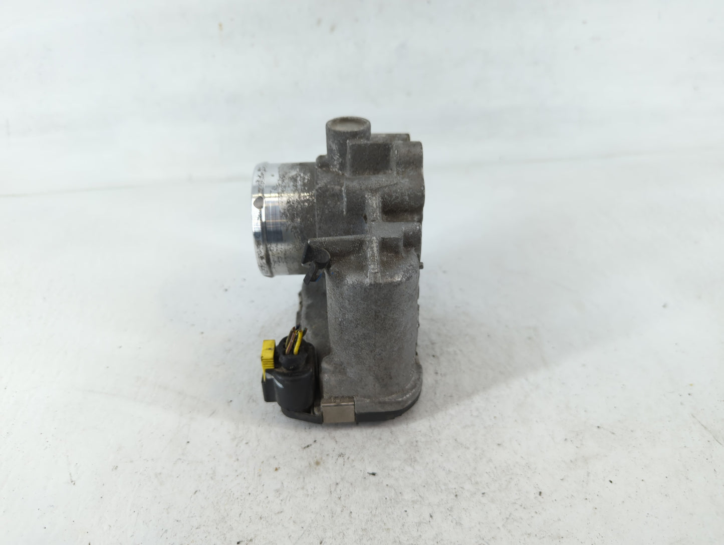 2014-2019 Ford Fiesta Throttle Body P/N:7S7G-9F991-CA Fits Fits 2013 2014 2015 2016 2017 2018 2019 OEM Used Auto Parts - Oemusedautoparts1.com