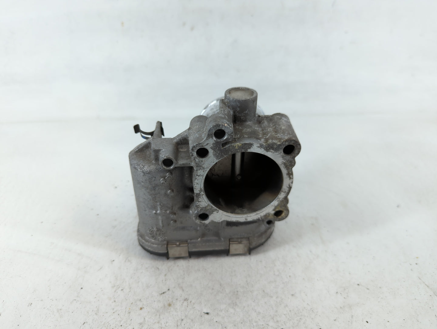 2014-2019 Ford Fiesta Throttle Body P/N:7S7G-9F991-CA Fits Fits 2013 2014 2015 2016 2017 2018 2019 OEM Used Auto Parts - Oemusedautoparts1.com