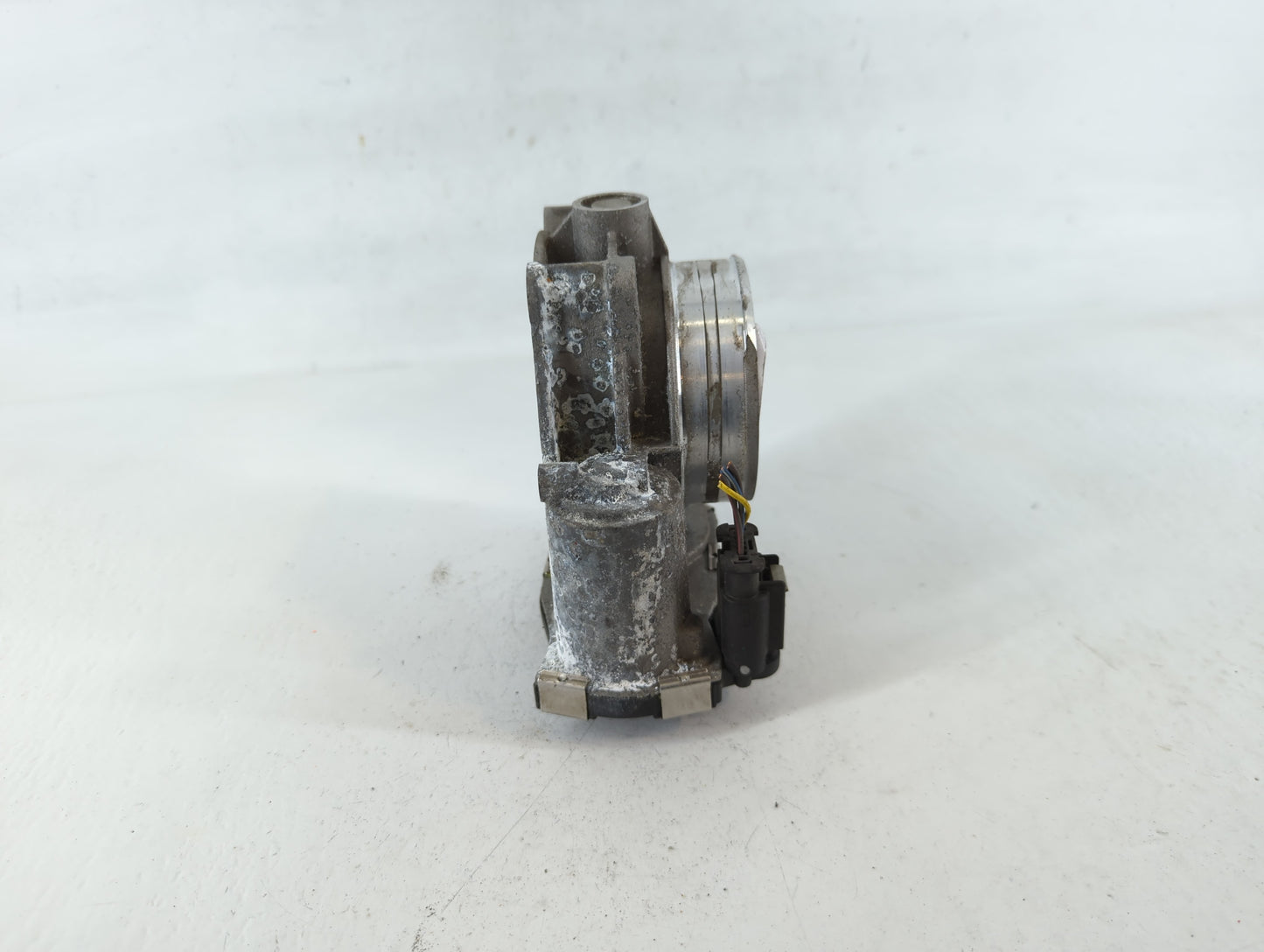 2017-2022 Chevrolet Traverse Throttle Body P/N:12670981AA Fits Fits 2012 2013 2014 2015 2016 2017 2018 2019 2020 2021 2022 OEM Used Auto Parts - Oemusedautoparts1.com