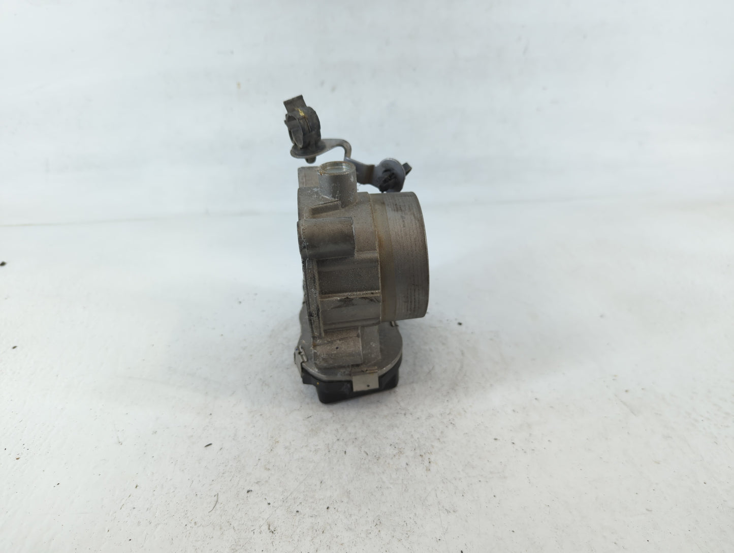 2017-2022 Jeep Compass Throttle Body P/N:04891970AB Fits Fits 2014 2015 2016 2017 2018 2019 2020 2021 2022 OEM Used Auto Parts - Oemusedautoparts1.com