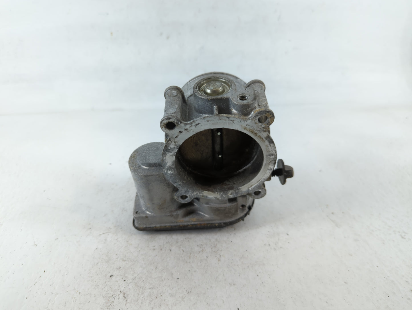 2011-2019 Ford Explorer Throttle Body P/N:AT4E-EF 121644004958 Fits Fits 2011 2012 2013 2014 2015 2016 2017 2018 2019 OEM Used Auto Parts - Oemusedautoparts1.com