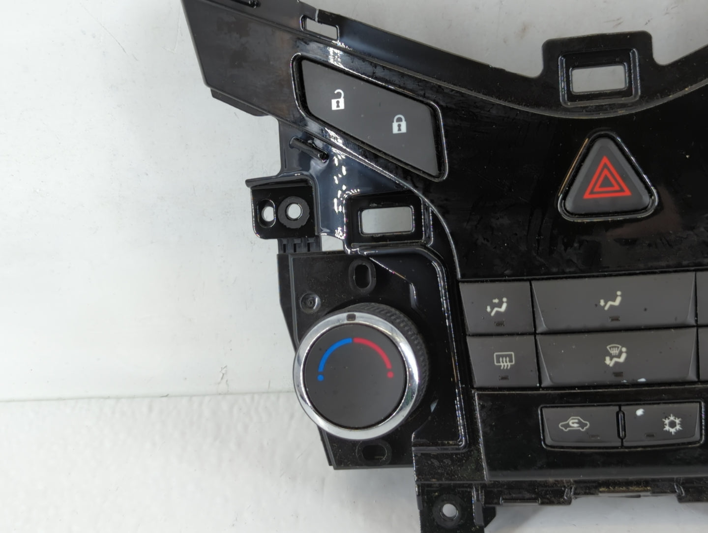 2011-2012 Chevrolet Cruze Climate Control Module Temperature AC/Heater Replacement P/N:95017054 Fits Fits 2011 2012 OEM Used Auto Parts - Oemusedautoparts1.com