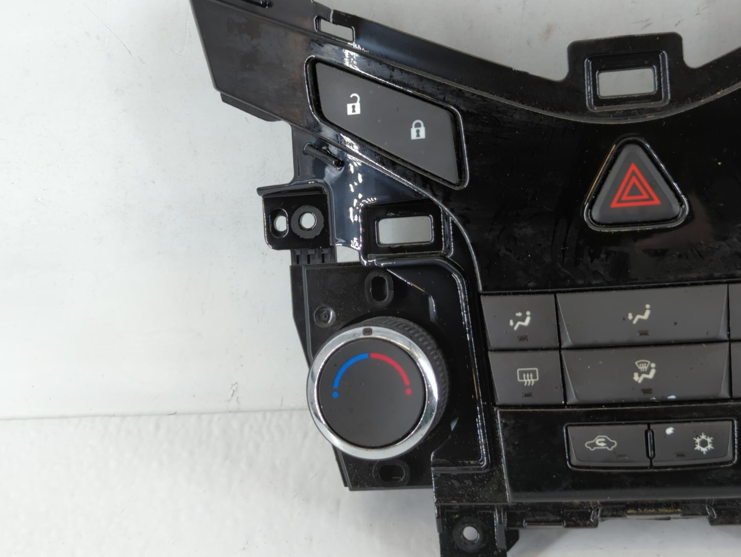 2011-2012 Chevrolet Cruze Climate Control Module Temperature AC/Heater Replacement P/N:95017054 Fits Fits 2011 2012 OEM Used Auto Parts - Oemusedautoparts1.com