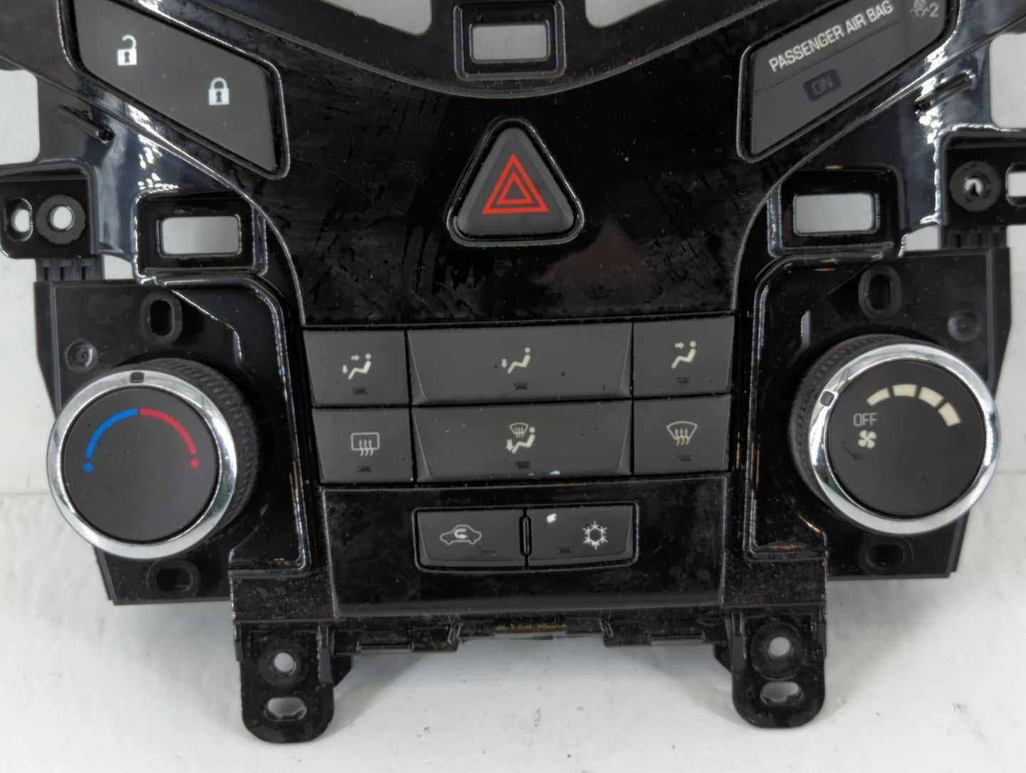 2011-2012 Chevrolet Cruze Climate Control Module Temperature AC/Heater Replacement P/N:95017054 Fits Fits 2011 2012 OEM Used Auto Parts - Oemusedautoparts1.com
