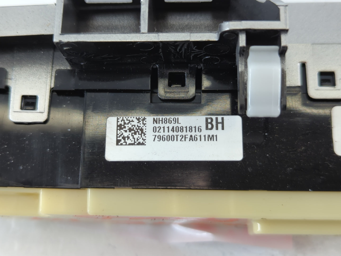 2013-2015 Honda Accord Climate Control Module Temperature AC/Heater Replacement P/N:02114081816 NH869L Fits Fits 2013 2014 2015 OEM Used Auto Parts - Oemusedautoparts1.com
