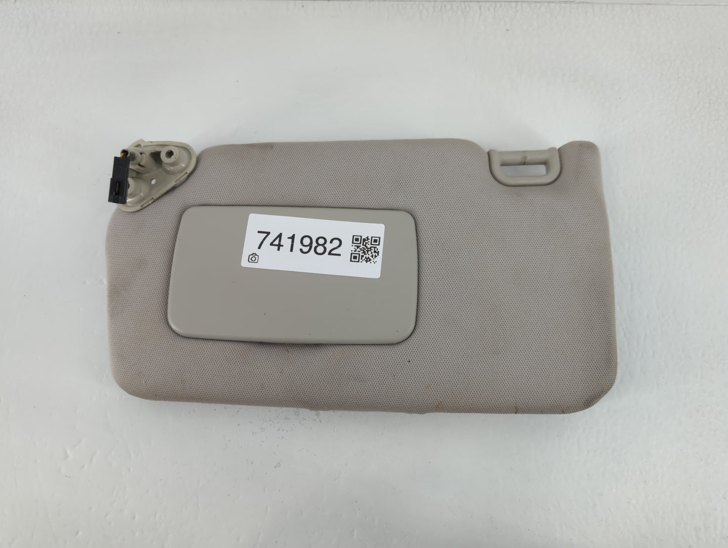 2010-2014 Subaru Legacy Sun Visor Shade Replacement Driver Left Mirror Fits Fits 2010 2011 2012 2013 2014 OEM Used Auto Parts - Oemusedautoparts1.com