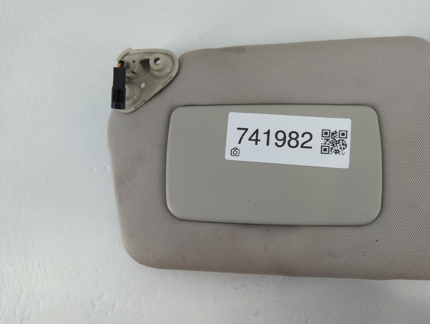2010-2014 Subaru Legacy Sun Visor Shade Replacement Driver Left Mirror Fits Fits 2010 2011 2012 2013 2014 OEM Used Auto Parts - Oemusedautoparts1.com