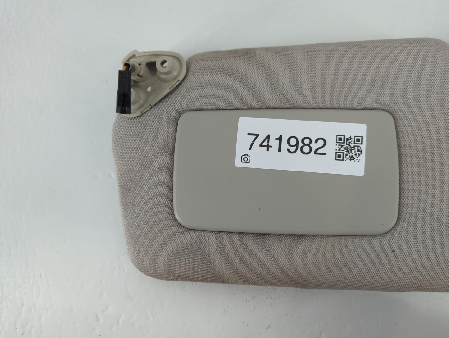 2010-2014 Subaru Legacy Sun Visor Shade Replacement Driver Left Mirror Fits Fits 2010 2011 2012 2013 2014 OEM Used Auto Parts - Oemusedautoparts1.com