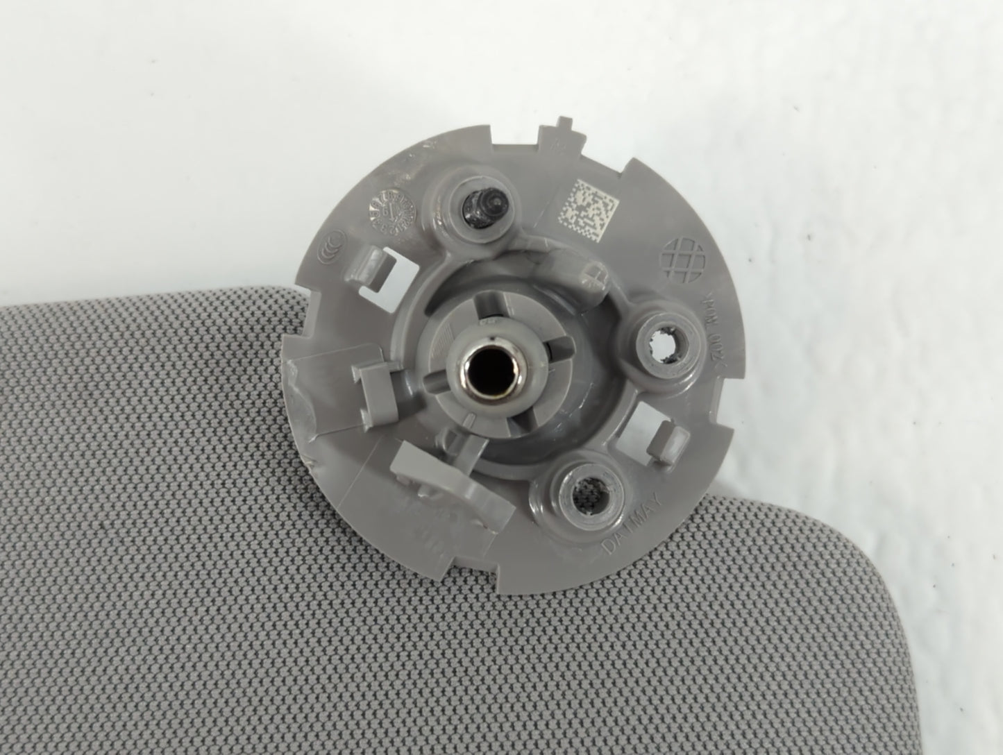 2017-2021 Chevrolet Trax Sun Visor Shade Replacement Passenger Right Mirror Fits Fits 2017 2018 2019 2020 2021 OEM Used Auto Parts - Oemusedautoparts1.com