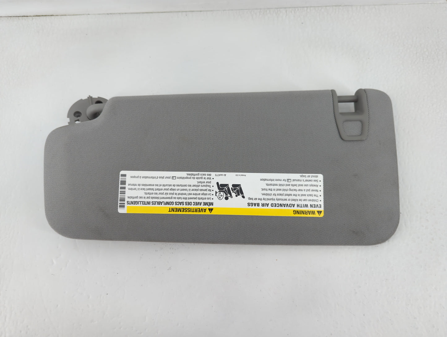 2017-2021 Chevrolet Trax Sun Visor Shade Replacement Passenger Right Mirror Fits Fits 2017 2018 2019 2020 2021 OEM Used Auto Parts - Oemusedautoparts1.com