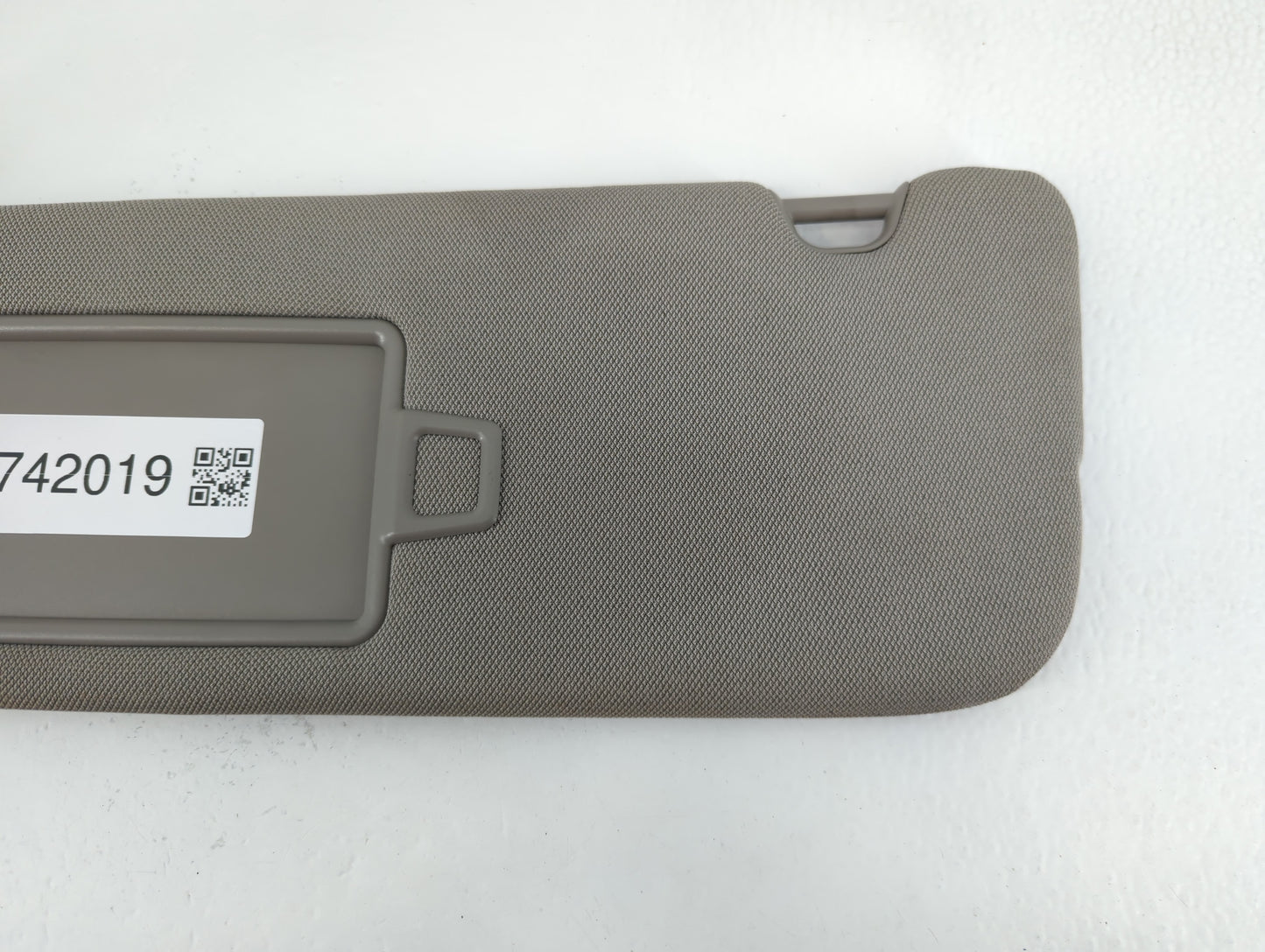 2015-2020 Kia Sedona Sun Visor Shade Replacement Driver Left Mirror Fits Fits 2015 2016 2017 2018 2019 2020 OEM Used Auto Parts - Oemusedautoparts1.com
