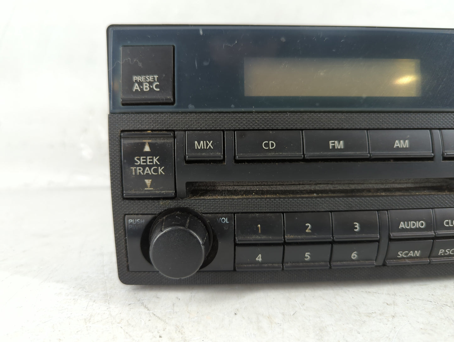 2003-2005 Nissan Altima Radio AM FM Cd Player Receiver Replacement P/N:28185 ZB001 Fits Fits 2003 2004 2005 OEM Used Auto Parts - Oemusedautoparts1.com