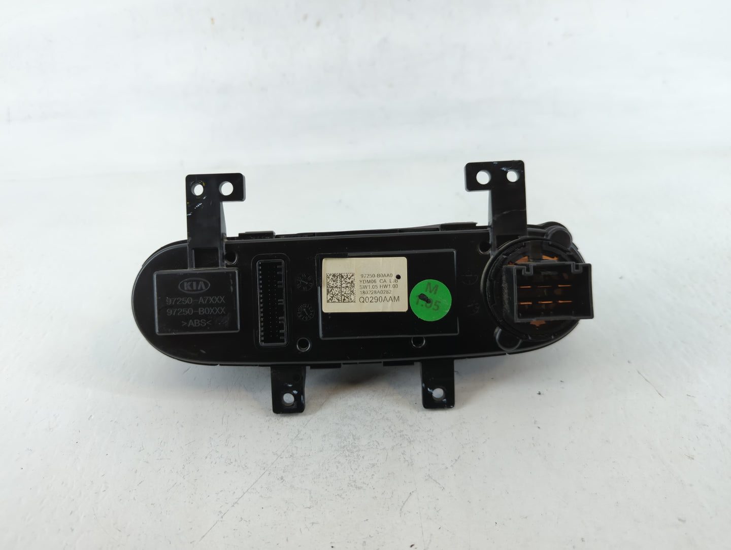 2021-2022 Jeep Wrangler Climate Control Module Temperature AC/Heater Replacement P/N:97250-B0AA0 Fits Fits 2021 2022 OEM Used Auto Parts - Oemusedautoparts1.com