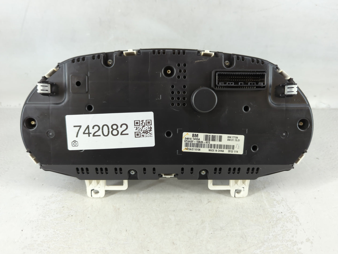 2012-2015 Nissan Rogue Instrument Cluster Speedometer Gauges P/N:VPAASF-10849-KFE 24810 1VX0A Fits Fits 2012 2013 2014 2015 OEM Used Auto Parts - Oemusedautoparts1.com