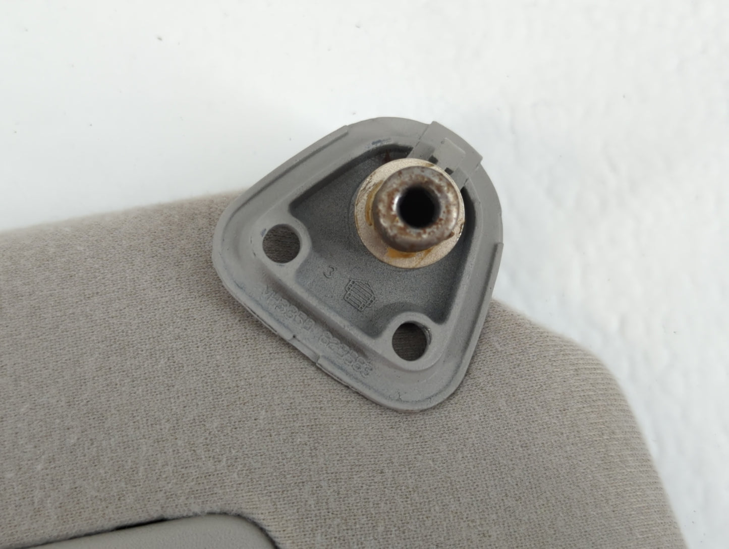 2002-2006 Toyota Camry Sun Visor Shade Replacement Passenger Right Mirror Fits Fits 2002 2003 2004 2005 2006 OEM Used Auto Parts - Oemusedautoparts1.com