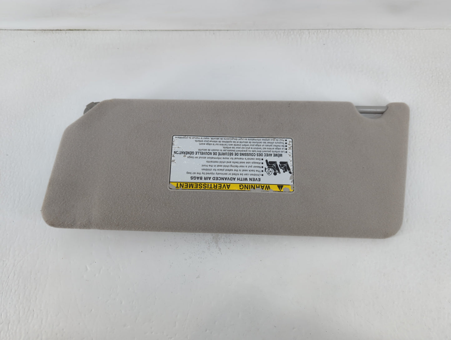 2002-2006 Toyota Camry Sun Visor Shade Replacement Passenger Right Mirror Fits Fits 2002 2003 2004 2005 2006 OEM Used Auto Parts - Oemusedautoparts1.com