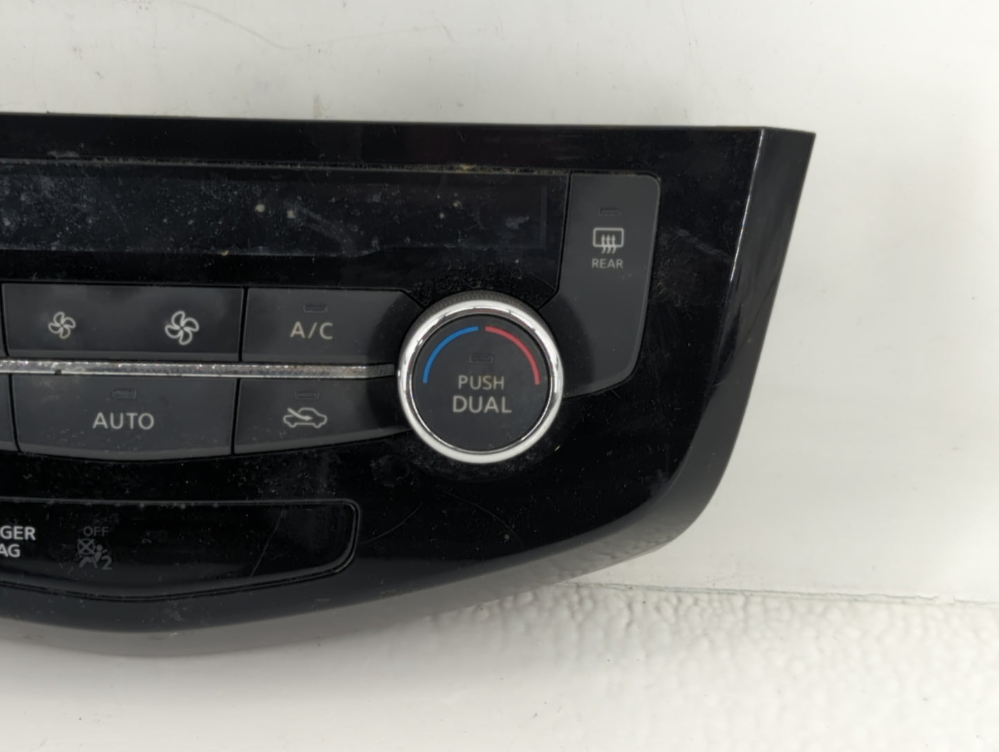 2017-2022 Nissan Rogue Climate Control Module Temperature AC/Heater Replacement P/N:T32163BA 27500 7FE0A Fits OEM Used Auto Parts - Oemusedautoparts1.com