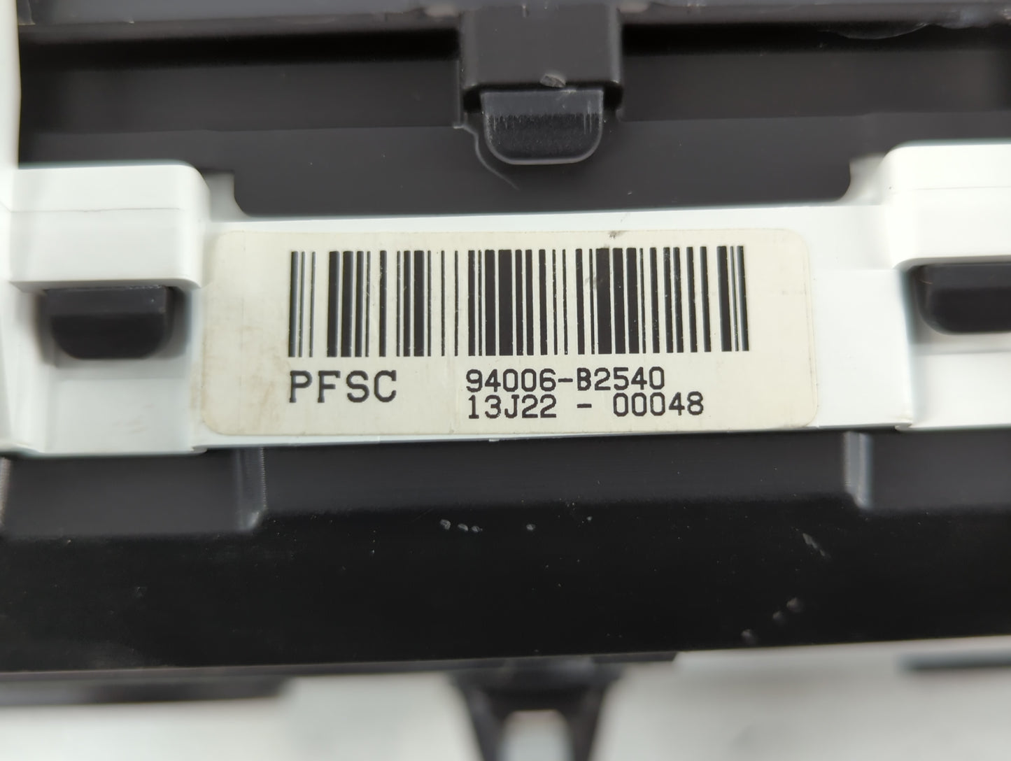 2014-2015 Kia Soul Instrument Cluster Speedometer Gauges P/N:13J22-00048 94006-B2540 Fits Fits 2014 2015 OEM Used Auto Parts - Oemusedautoparts1.com