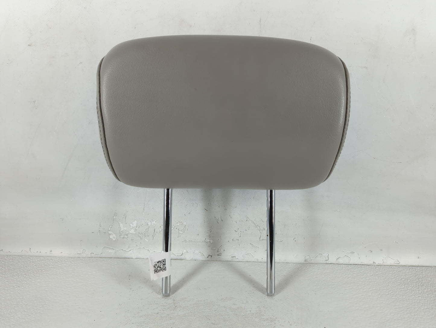 2010-2011 Nissan Armada Headrest Head Rest Front Driver Passenger Seat Fits Fits 2010 2011 OEM Used Auto Parts - Oemusedautoparts1.com