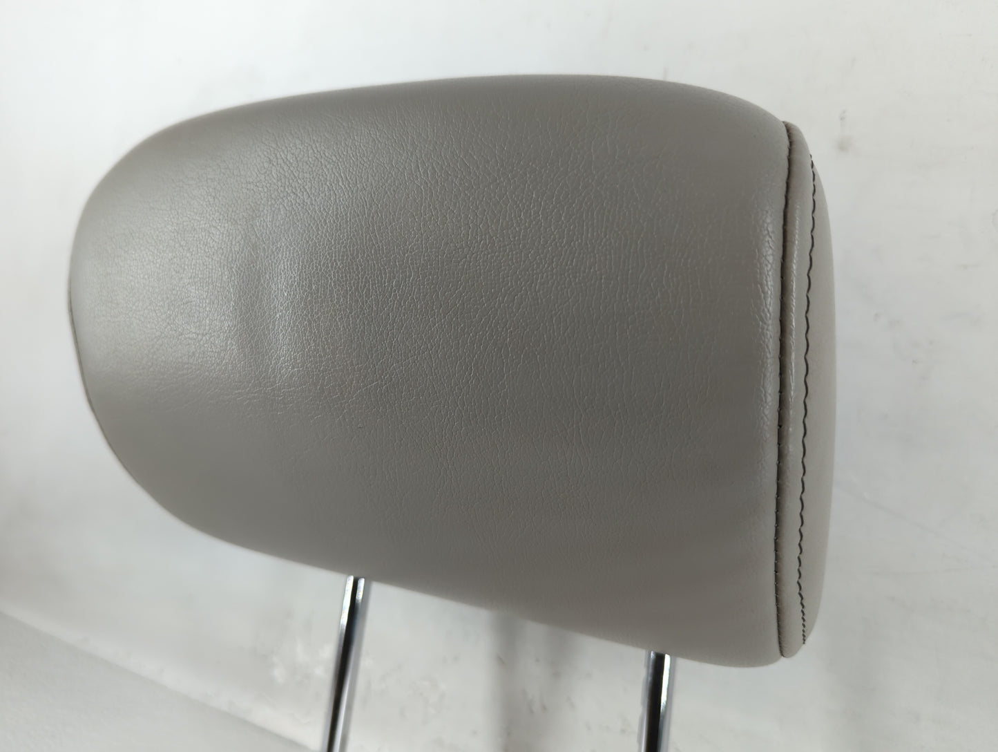 2010-2011 Nissan Armada Headrest Head Rest Front Driver Passenger Seat Fits Fits 2010 2011 OEM Used Auto Parts - Oemusedautoparts1.com