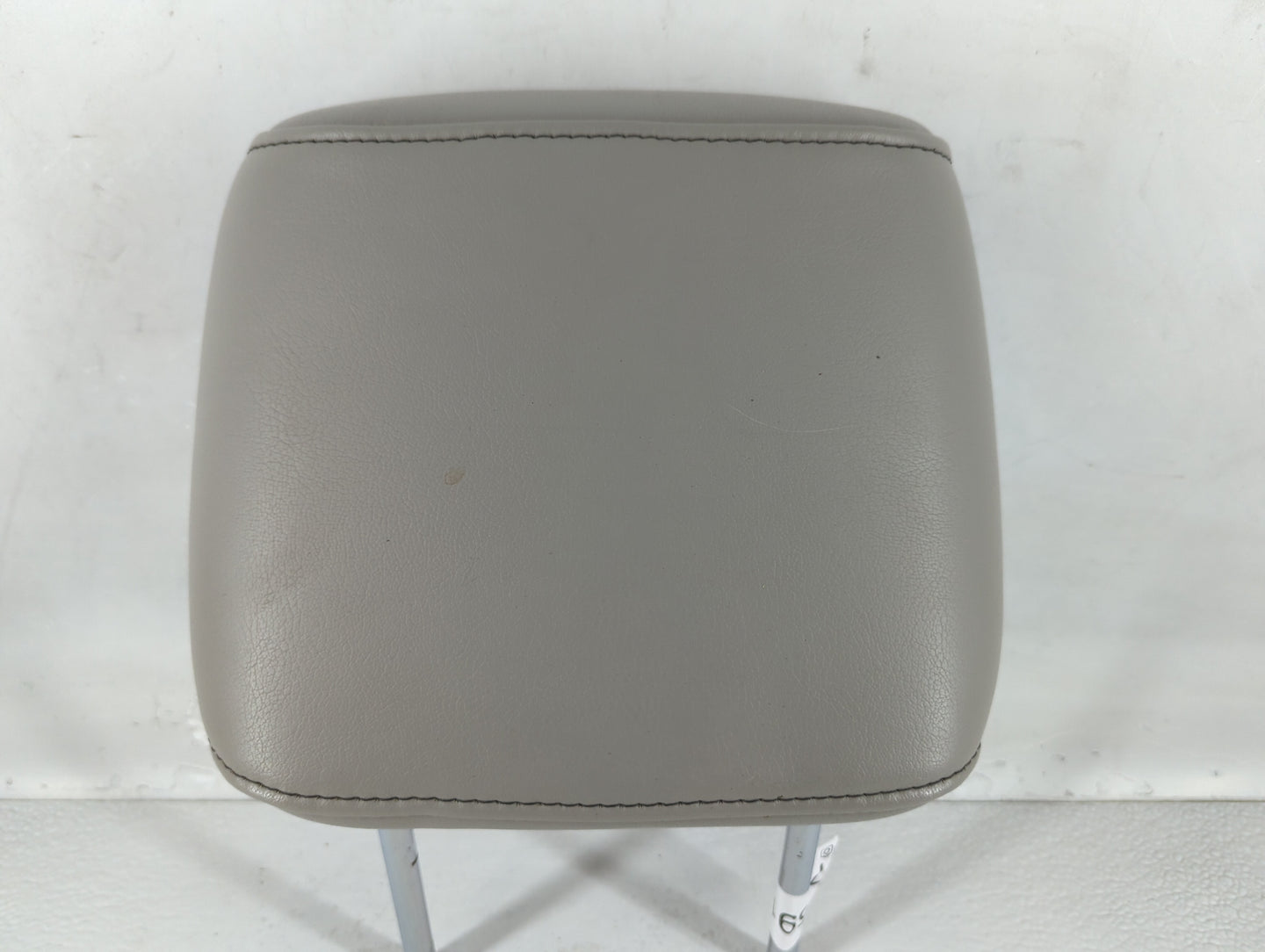 2010-2011 Nissan Armada Headrest Head Rest Front Driver Passenger Seat Fits Fits 2010 2011 OEM Used Auto Parts - Oemusedautoparts1.com