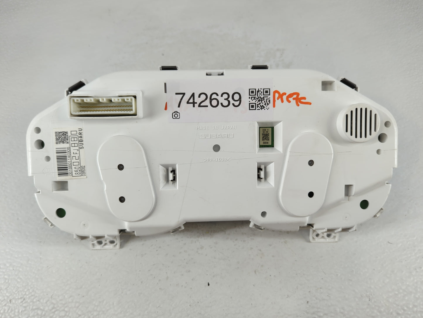 2013 Subaru Impreza Instrument Cluster Speedometer Gauges P/N:0395302 85002FJ880 Fits OEM Used Auto Parts - Oemusedautoparts1.com
