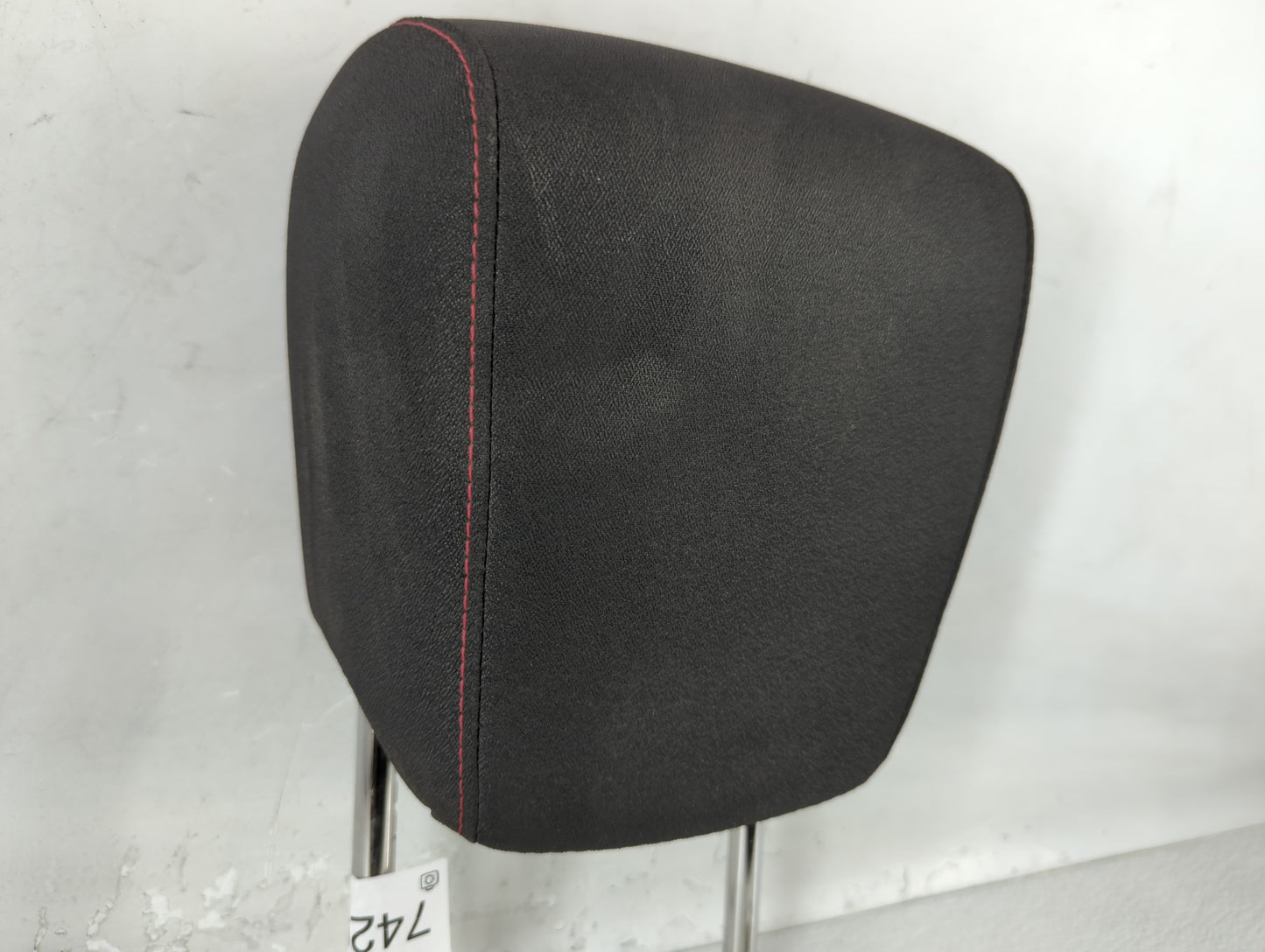 2017 Gmc Terrain Headrest Head Rest Front Driver Passenger Seat Fits OEM Used Auto Parts - Oemusedautoparts1.com