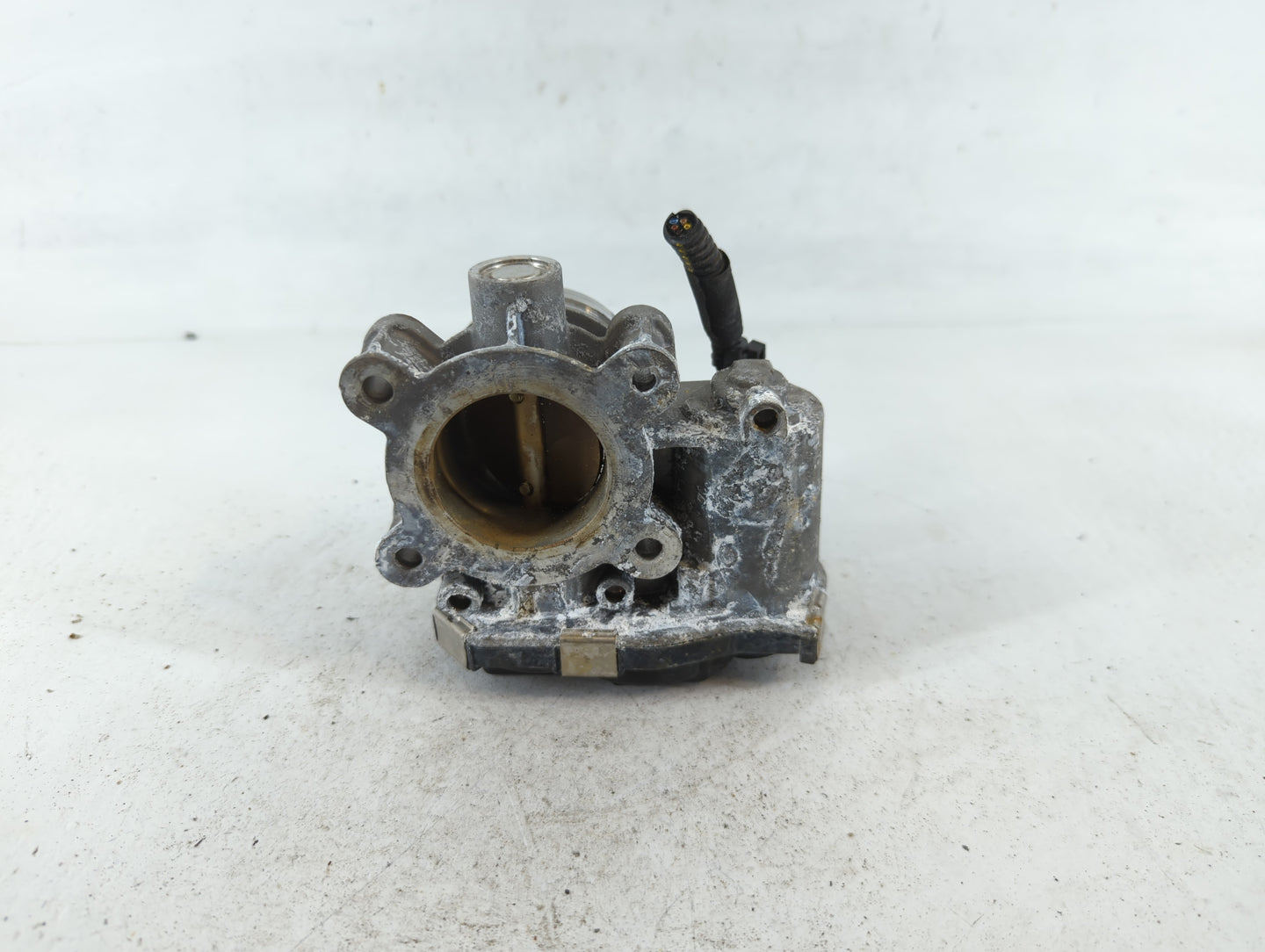 2018-2022 Chevrolet Equinox Throttle Body P/N:12671379AA Fits Fits 2016 2017 2018 2019 2020 2021 2022 OEM Used Auto Parts - Oemusedautoparts1.com