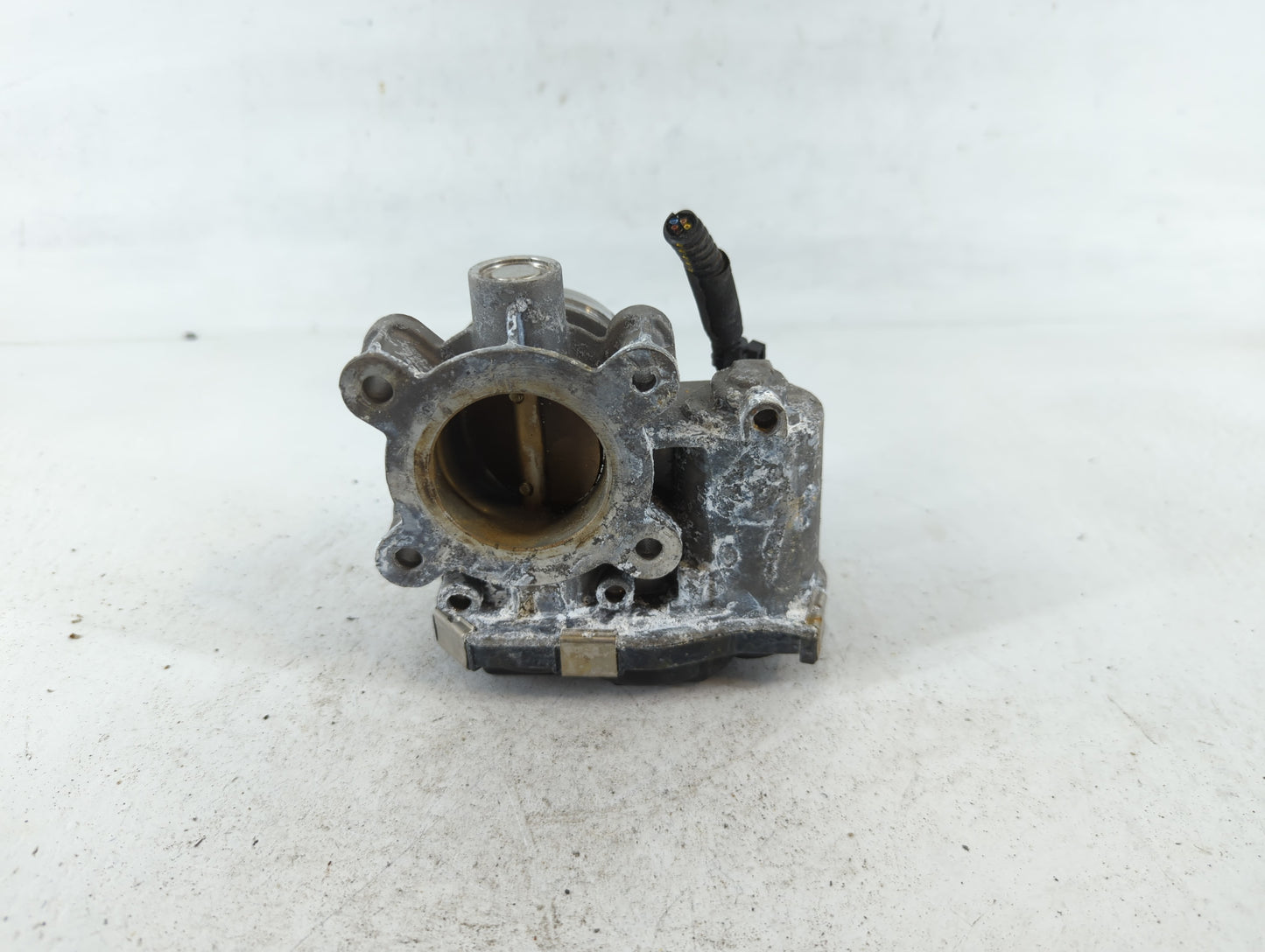2018-2022 Chevrolet Equinox Throttle Body P/N:12671379AA Fits Fits 2016 2017 2018 2019 2020 2021 2022 OEM Used Auto Parts - Oemusedautoparts1.com