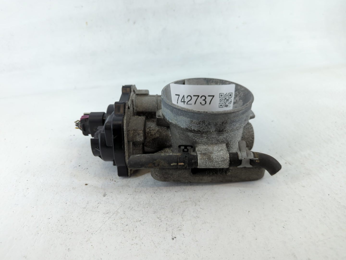 2003-2006 Chevrolet Avalanche 1500 Throttle Body Fits Fits 2003 2004 2005 2006 2007 OEM Used Auto Parts - Oemusedautoparts1.com