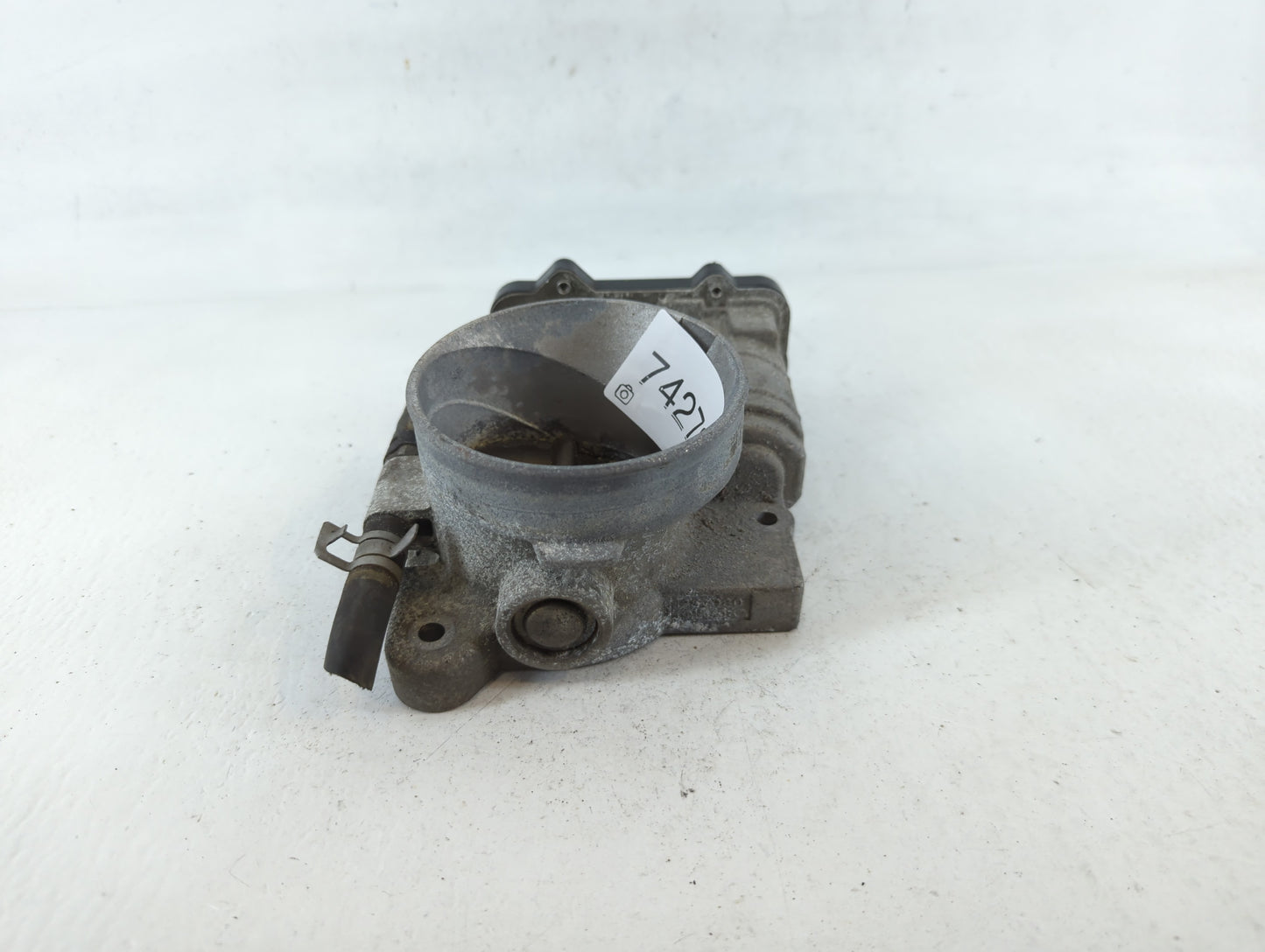 2003-2006 Chevrolet Avalanche 1500 Throttle Body Fits Fits 2003 2004 2005 2006 2007 OEM Used Auto Parts - Oemusedautoparts1.com