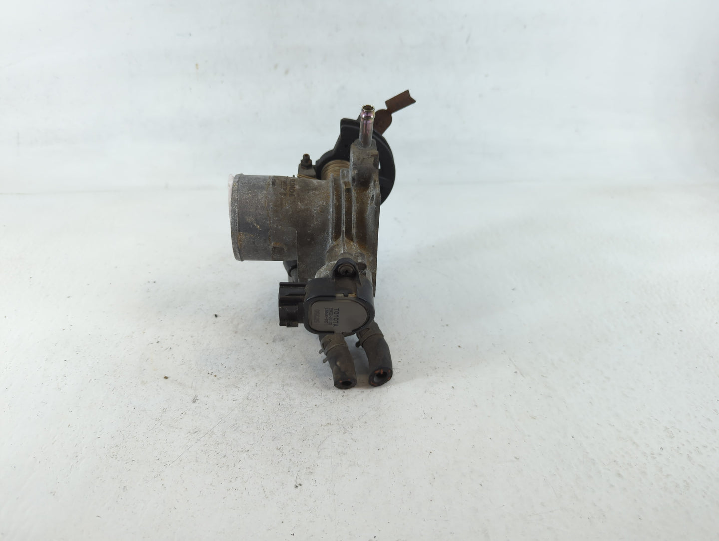 2004-2006 Scion Xb Throttle Body Fits Fits 2000 2001 2002 2003 2004 2005 2006 OEM Used Auto Parts - Oemusedautoparts1.com